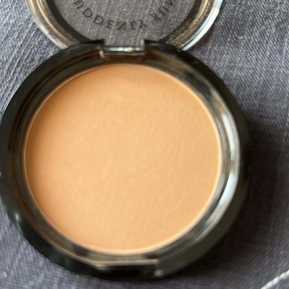 California Tan new Bronzer Powder - Picture 7 of 7